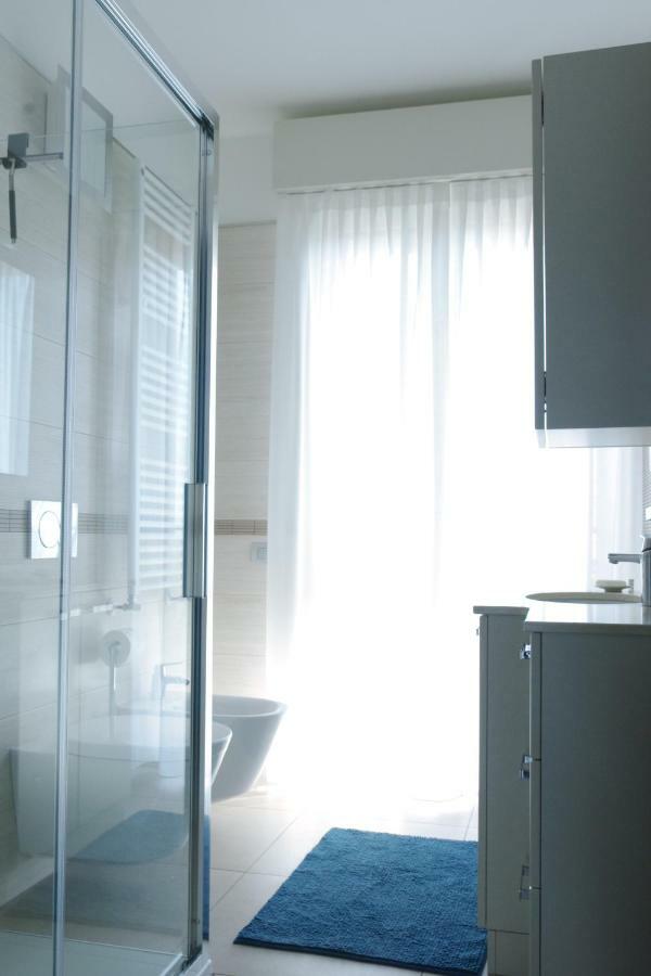 Levante Appartamento Di Pregio, Terrazza E Vista Panoramica Sul Mare E La Citta ヴィアレッジョ エクステリア 写真